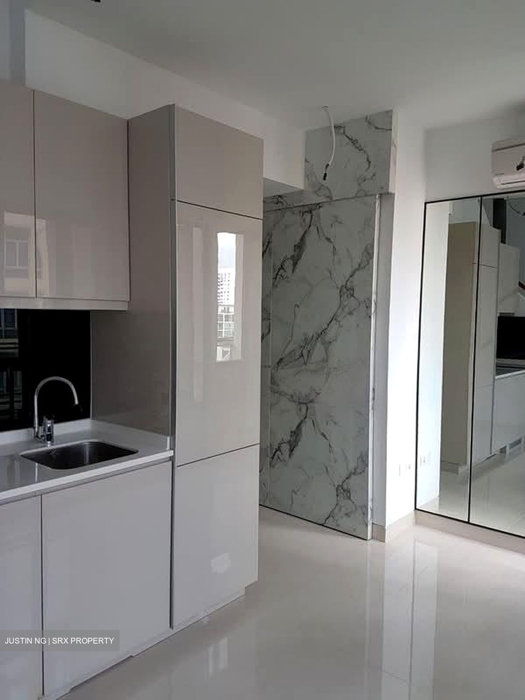 The Centren (D14), Apartment #558598711